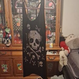 Black Skull Graphic Tank Top